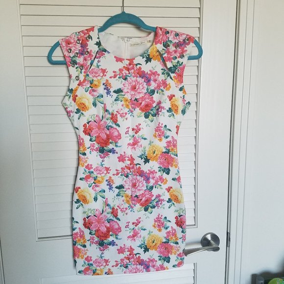 Mustard Seed Dresses Mustard Seed White Bodycon Minidress With